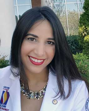 Vivian E. Pereira Flores, PharmD ’21 portrait